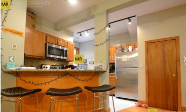 77 Easton St in Boston, MA - Building Photo - Building Photo