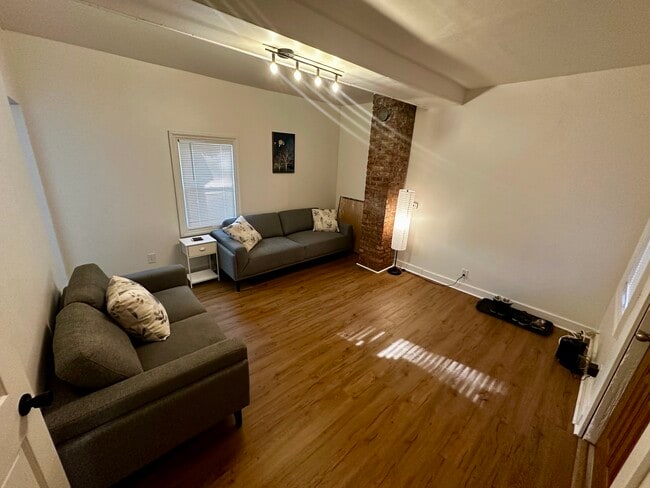 264 Hamilton St, Unit 260 Hamilton St