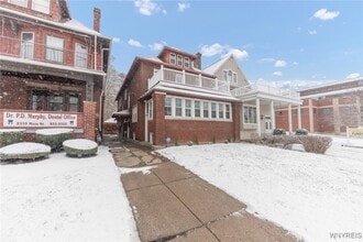 2555 Main St in Buffalo, NY - Building Photo - Building Photo