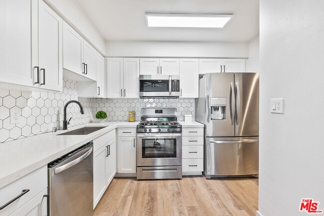 821 3rd St in Santa Monica, CA - Foto de edificio - Building Photo