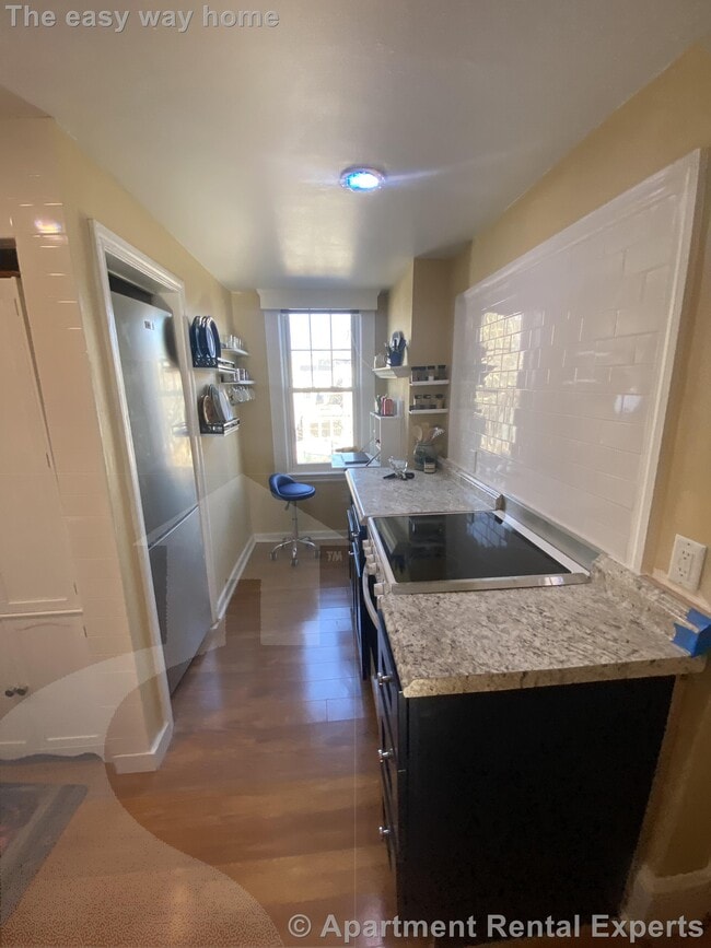 11 Beech St, Unit 2 in Cambridge, MA - Foto de edificio - Building Photo