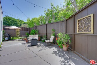 8704 Ashcroft Ave in West Hollywood, CA - Building Photo - Building Photo