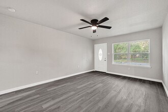 10609 Murr Way in Houston, TX - Building Photo - Building Photo