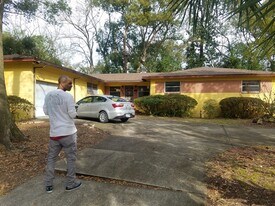 1717 W 43rd St in Jacksonville, FL - Building Photo