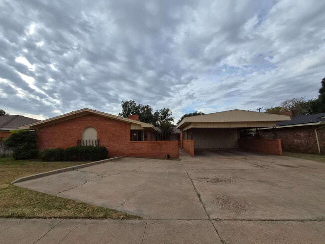 property at 3813 51st St