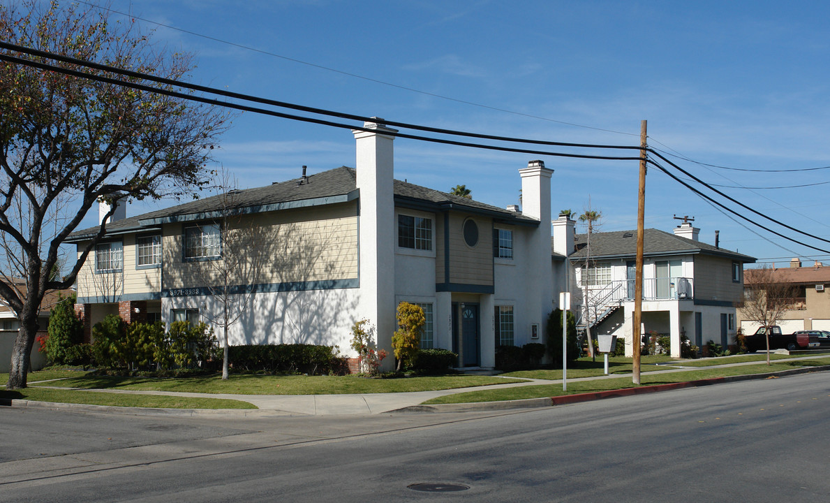 3971-3983 Howard Ave in Los Alamitos, CA - Building Photo