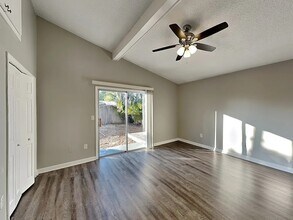 11675 104th St in Largo, FL - Building Photo - Building Photo