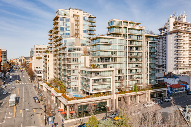 The Falls in Victoria, BC - Building Photo - Building Photo