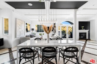 2063 Wattles Dr in Los Angeles, CA - Building Photo - Building Photo