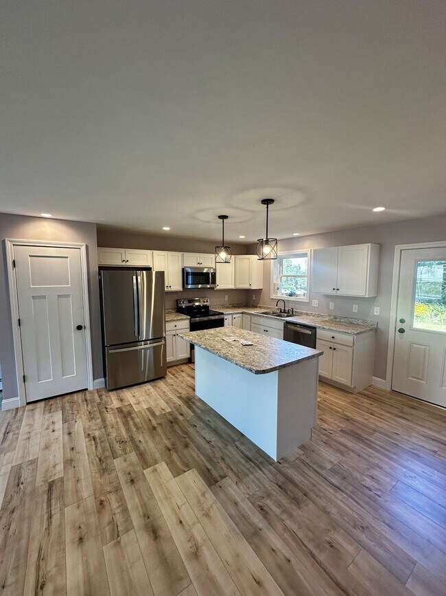 46 Firefly Ln in Bangor, ME - Building Photo - Building Photo