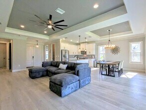 3373 Eagle Pass St in North Port, FL - Building Photo - Building Photo