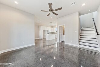 113 Firethorn Dr in Youngsville, LA - Building Photo - Building Photo