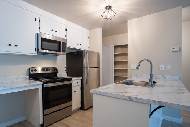 The Morgan Apartments in Lafayette, CA - Building Photo - Interior Photo
