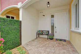 2708 NE 30th Pl in Fort Lauderdale, FL - Building Photo - Building Photo