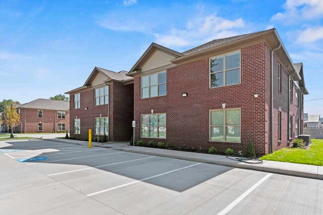 204 Riverview Dr in Warsaw, KY - Building Photo - Building Photo