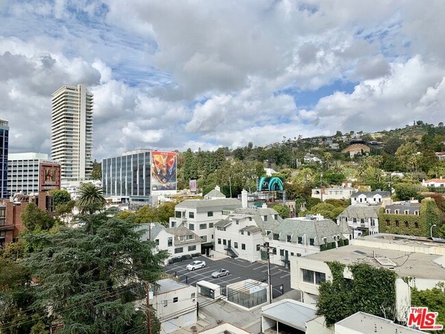 999 N Doheny Dr in West Hollywood, CA - Building Photo - Building Photo
