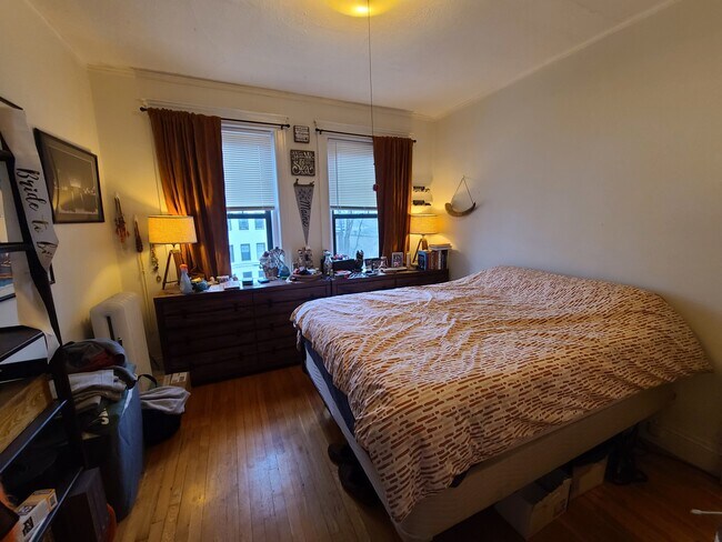 311 Allston St, Unit 1 in Boston, MA - Foto de edificio - Building Photo