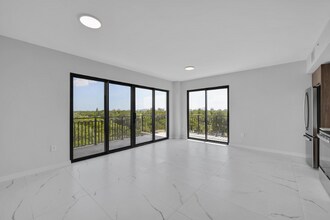 840 NE 130th St in North Miami, FL - Foto de edificio - Building Photo