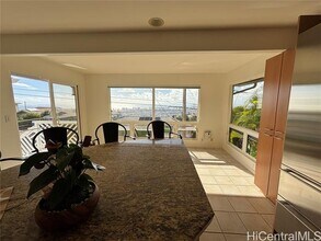 2368 St Louis Dr in Honolulu, HI - Building Photo - Building Photo