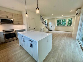 9511 3rd Ave NW in Seattle, WA - Building Photo