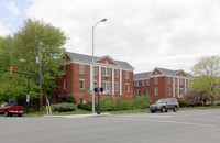 BEARINGS SOUTH CONDOMINIUM in Alexandria, VA - Foto de edificio - Building Photo