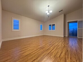 117 Tall Ruff Dr in Las Vegas, NV - Building Photo - Building Photo