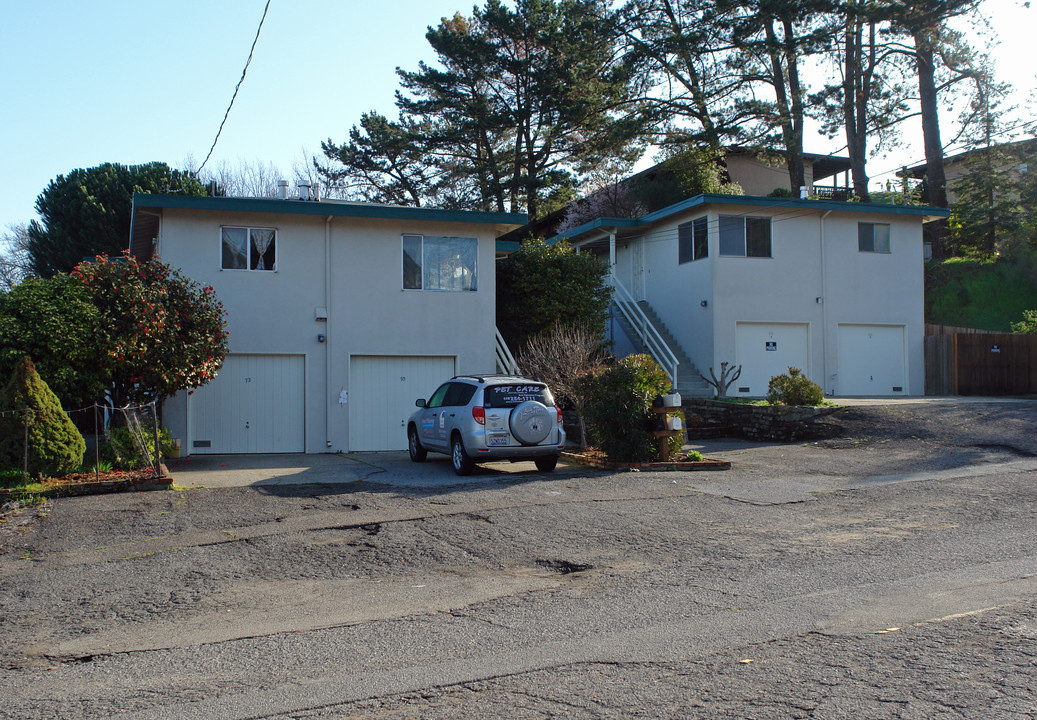 66-72 Merrydale Rd in San Rafael, CA - Building Photo