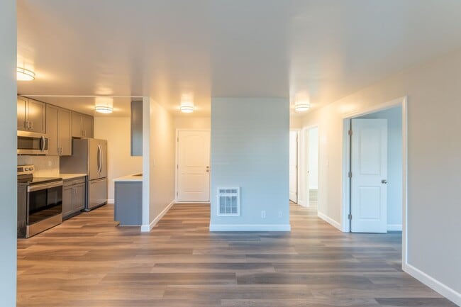 Northpoint Apartments in Salinas, CA - Foto de edificio - Building Photo