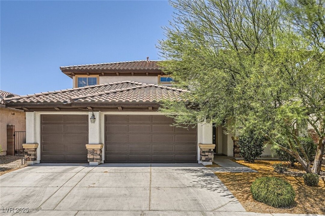 1125 Via Della Costrella in Henderson, NV - Foto de edificio