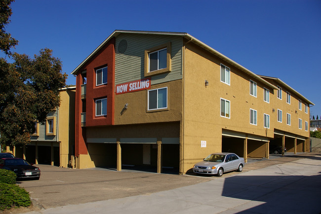 7003-7007 Saranac St in San Diego, CA - Building Photo - Building Photo