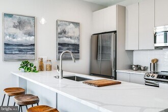 1533 Ridge Ave, Unit 206 in Philadelphia, PA - Building Photo - Building Photo