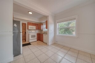 2205 SW 13th St, Unit B in Miami, FL - Building Photo