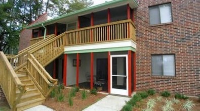 Mystic Woods Condos in Tallahassee, FL - Building Photo - Building Photo