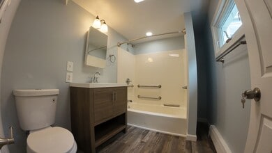 823 Hayward St in Manchester, NH - Building Photo - Building Photo