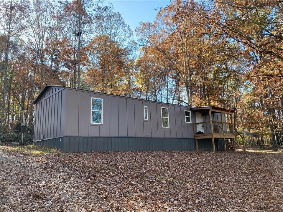 34 Souther Trail in Murrayville, GA - Building Photo