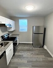 5025 Jackson St in Philadelphia, PA - Building Photo - Building Photo