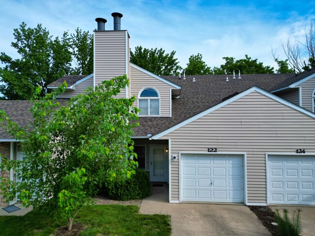 property at 122 Grn Mdws Rd