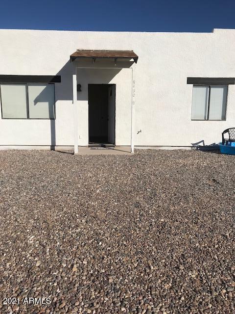 9490 W San Lazaro Dr in Arizona City, AZ - Foto de edificio
