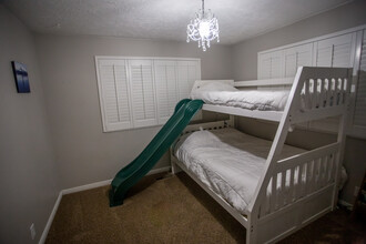 931 Green Oaks Dr, Unit Upstairs in Bountiful, UT - Building Photo - Building Photo