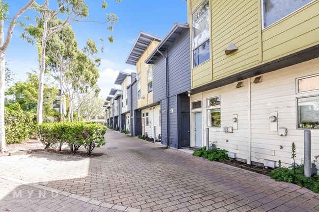 property at 1222 32nd St