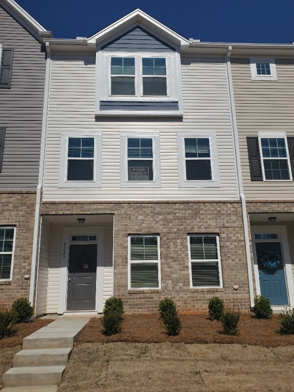 8220 Waxhaw Hwy in Waxhaw, NC - Foto de edificio - Building Photo