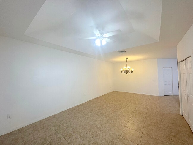 1854 Pelican Dr in Fort Pierce, FL - Building Photo - Building Photo