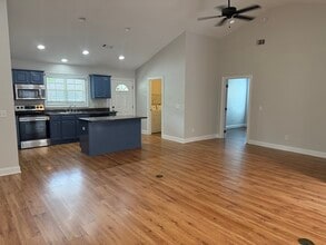 802 W Longleaf Dr, Unit 1 Unit 24 in Auburn, AL - Building Photo - Building Photo