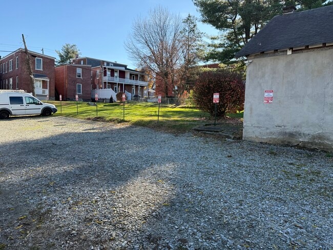 322 S West End Ave, Unit 2 in Lancaster, PA - Building Photo - Building Photo