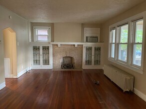 1921 Morrell St in Pittsburgh, PA - Building Photo - Building Photo