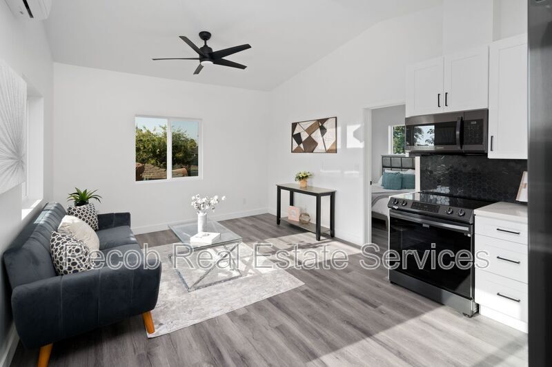 4685 49th St in San Diego, CA - Building Photo
