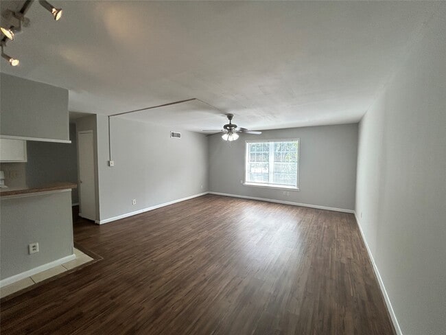 807 Heights Blvd