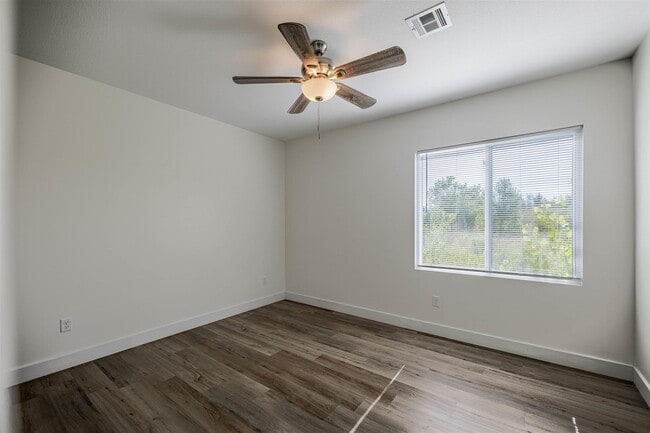 5746 Bristol St in Bel Aire, KS - Building Photo - Building Photo