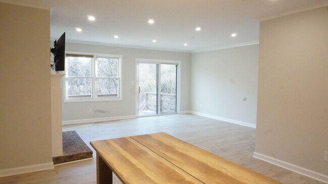 24 Overlook Dr in Monroe, CT - Building Photo - Building Photo