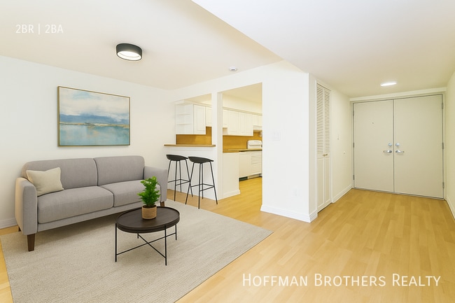 4807 Woodley Ave in Los Angeles, CA - Foto de edificio - Building Photo